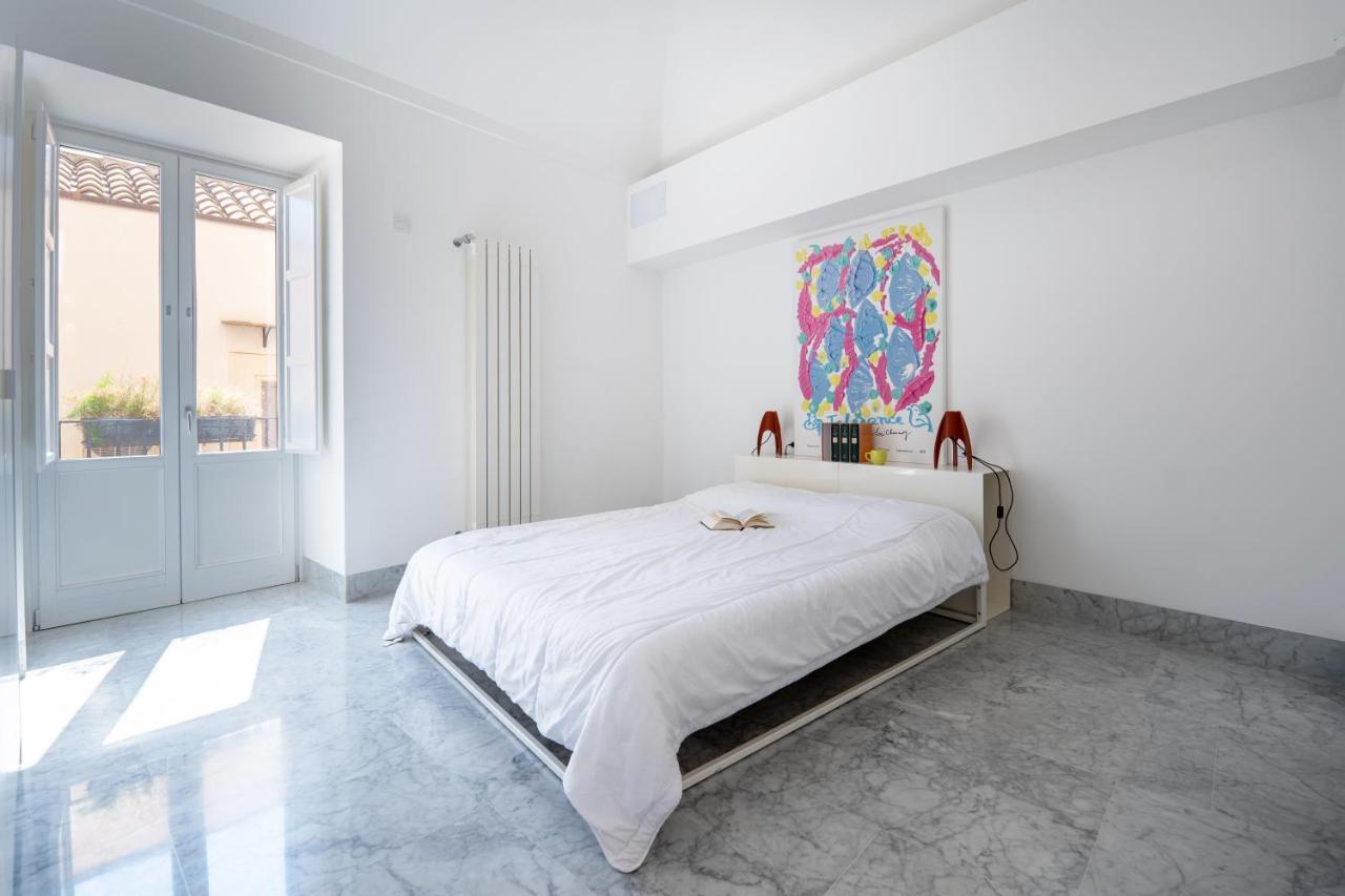 Suite Bellini 5 Apartment Palermo Bagian luar foto